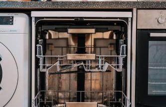 Spacious 4-bed Ample Parking Fast WiFi Contractor Family Friendly - Photo 33