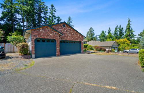 Designer Daylight Basement Near Edmonds Downtown - Photo 41
