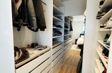 Luxuriöse & stilvolle Wohnung mit Spa-Bad, Home-Office & Fitnessbereich - Foto 9