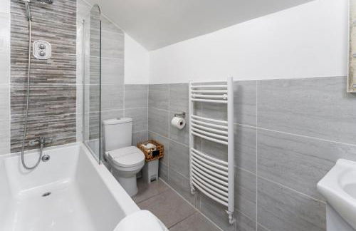 Snuggle Cove Apartments By Bella Vita Stays - Foto 23