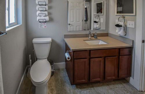 3 bed home with huge yard near Hidden Lake - Foto 16