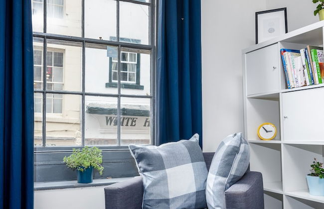 Whitby Central - Foto 19