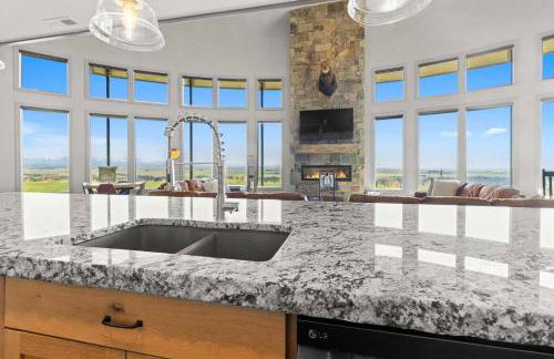 West Cabin- Yellowstone Family Retreat- Sled Hill - Foto 24