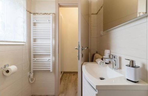 Awesome Home In Radeki Polje With Sauna - Foto 36