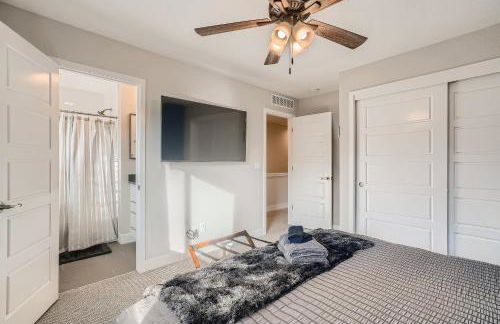 Stylish & Spacious Centrally-Located Home w/Garage - Foto 10