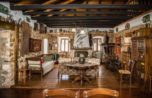 PONTINOS OLD HOUSE - Photo 13