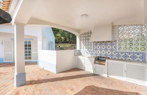 Spacious Villa Swimming Pool by HostWise - Foto 13