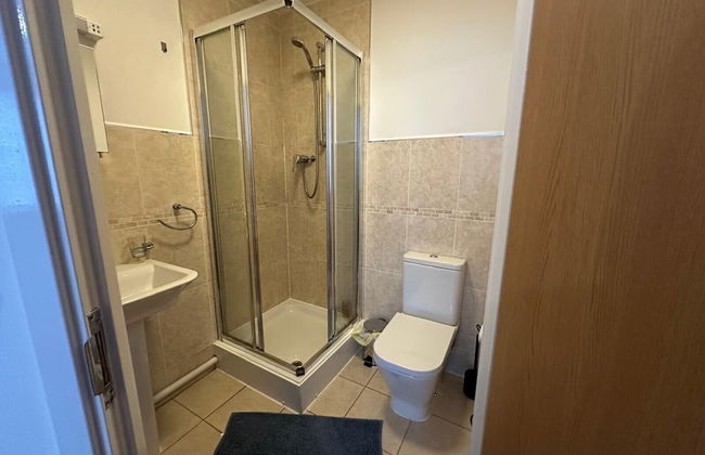 Central 2-bed Apt - Sleeps 4 - Parking & Wifi - Foto 15