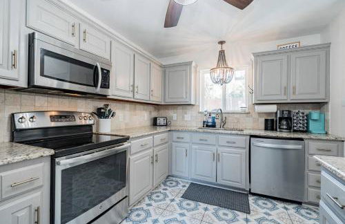 Rockwall Luxury Retreat-Pool/Spa/Patio/Gameroom - Foto 19