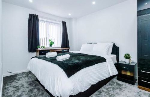LUXURY 3 BEDROOM HOUSE Close to Manchester Center - Foto 14