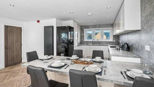 Sea View Luxury Apartment 3 bedrooms Free Parking - By Coast Apartments - Foto 3