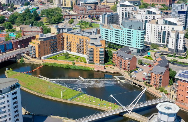 Leeds Walking Tour - Photo 8