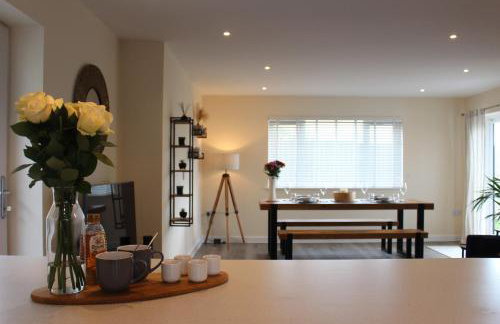 No 1 The Paddock - Spacious holiday home with a hot tub - Foto 8