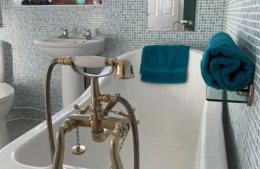 Hardy View Farm House - Photo 43