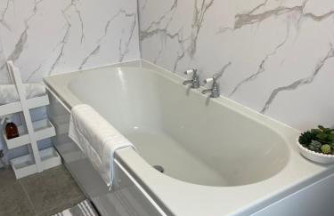 Old Store Cottage, Up Holland - Foto 20