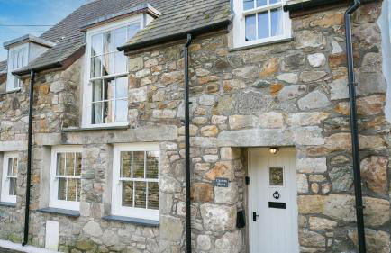 Custom Mews - Photo 45