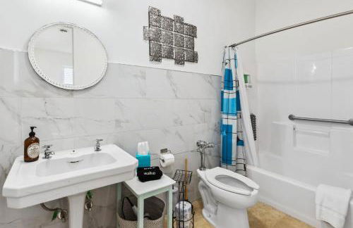 Lakefront Beach House - Sauna & Steam Pod Retreat - Foto 38