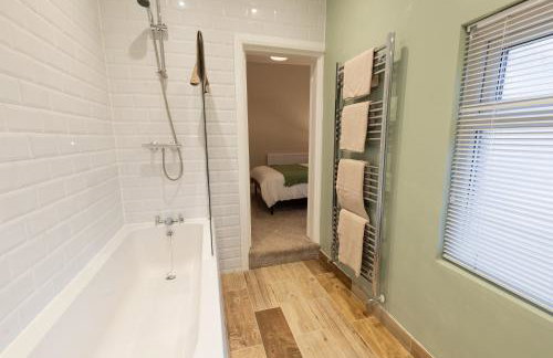 'Weston House' Newly Renovated Family and Workspace Business Cosy Home in Runcorn, Cheshire ENTIRE HOUSE - Foto 31