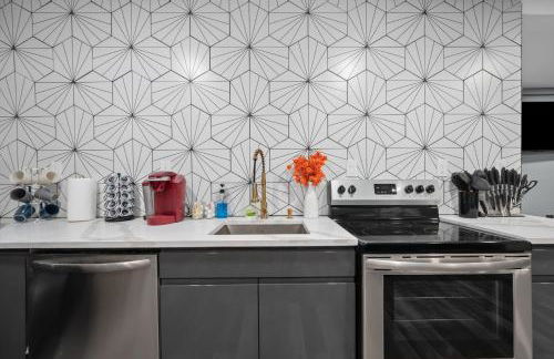 Elegant 2BR Apt Near Med Center with Free Park - Foto 6