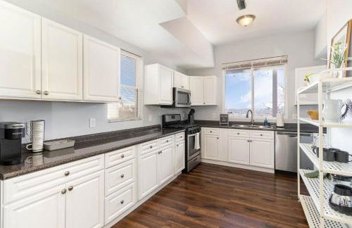 Downtown Views-Prime Location! - Foto 6