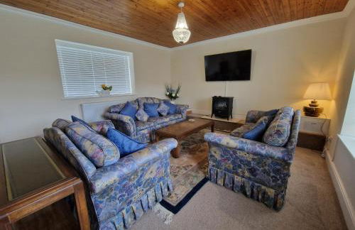 Lewis Gethin House, Newly renovated cottage sleeps 9, close to bike park wales - Photo 8