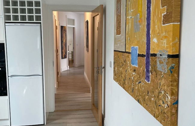 Luxury Waterfront Apartment - Photo 18