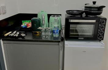 Stylish Ensuit Studios in the Heart of Vibrant Tooting 1 Min to Tube - Photo 8