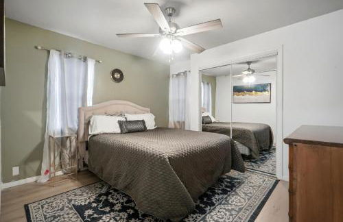 Cozy single story 2 bdrm family home near the BLVD - Foto 2