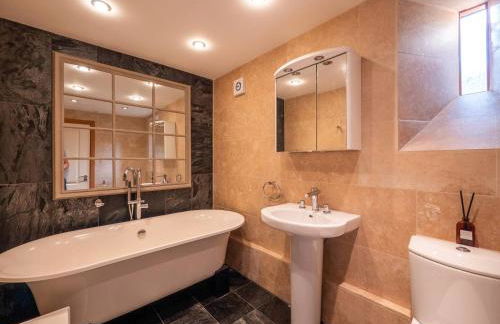 Family & Pet Friendly Coastal Base Near Dartmouth - Foto 6