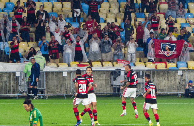 Watch football match at Maracanã with ticket, Guide and transfer - Photo 11