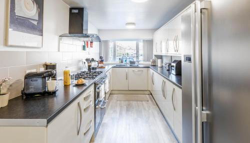 Forest View- Oasis Mural -Didsbury Zen Sleeps 10 - Foto 5, dishwasher