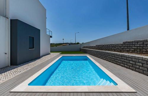 4 Bed Villa - Sleeps 8 - Pool - Garden - Parking - Foto 22