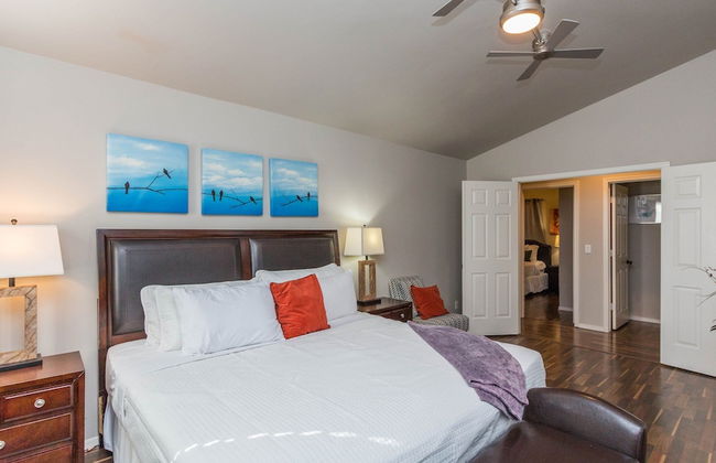 Backyard Playground! Golf Sport Court & Hot Tub! - Foto 7