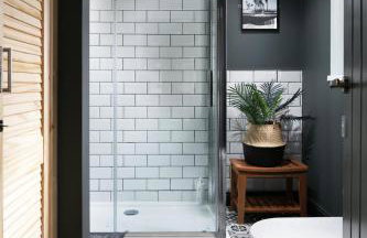 Sutton House by Pureserviced - Photo 25