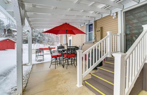 Walk to Lake Huron Beaches Home with Fire Pit! - Foto 26