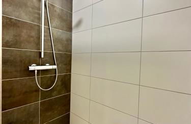 Modernes City-Apartment mit Blick in den Park und 2 Bäder H9 - Photo 34