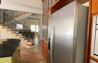 The Gator Manor – 6 Bedrooms Walk to UF / Stadium - Foto 17