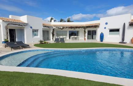 Charming Villa with Pool & Scenic Garden - Foto 73