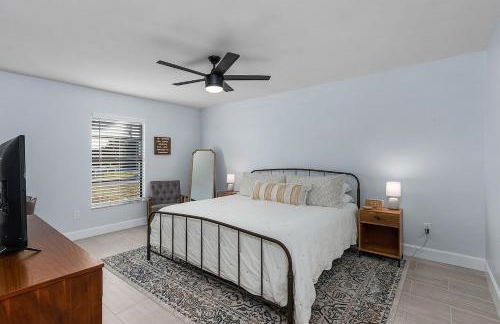 The Annabelle-- Bright 4 Bedroom Home, Heated Pool - Foto 23