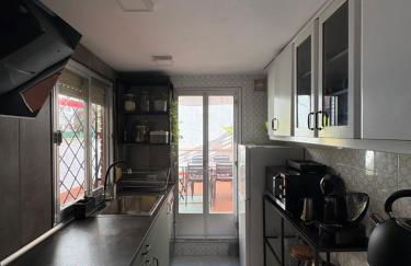 Acogedor apartamento y parking - Foto 6