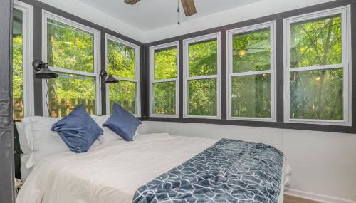 Black Cabin Getaway in Woods I Valpo - Foto 3