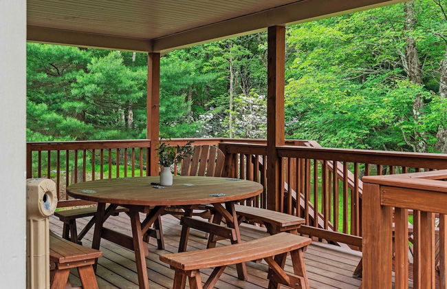 Bear Paw Lodge by Avantstay Hot Tub, Deck, & Fire Pit - Foto 47