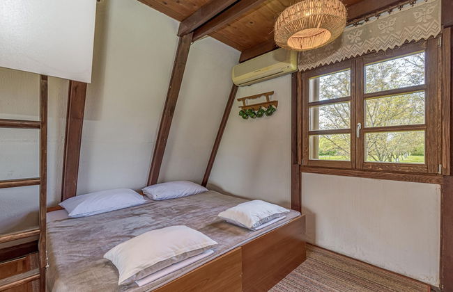 Riverside House With Hot Tub - Photo 3