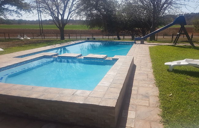 Ekuthuleni River Front Chalets - Photo 17