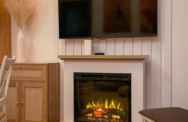 Zloty, a Skromny - ogrodzony domek z jacuzzi i widokiem na jezioro - Foto 63