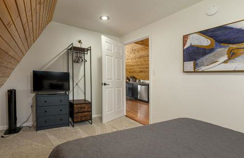 Cozy 2BR A-Frame Cabin w Hot Tub & Lake Views - Foto 22