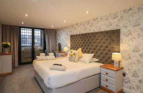 Premier, Transit & Lady Hilda Engine Shed - Photo 15