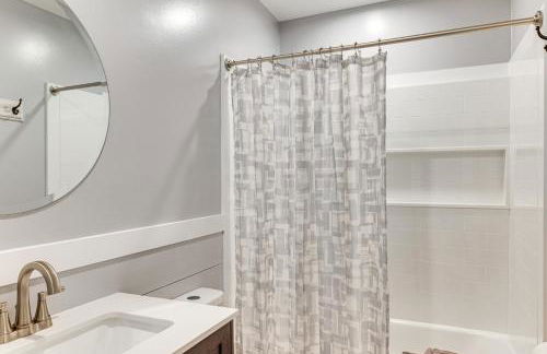 3 Mi to Camp Lejeune Home with Fire Pit and Grill! - Foto 17