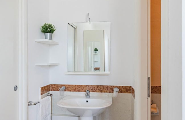 Residenza Miralago With Pool - Ground Floor One-bedroom - Photo 9