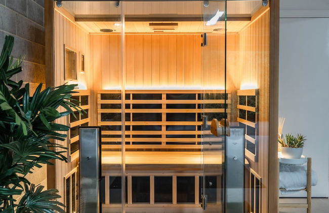 Hamptons Inspired Luxury - Photo 17